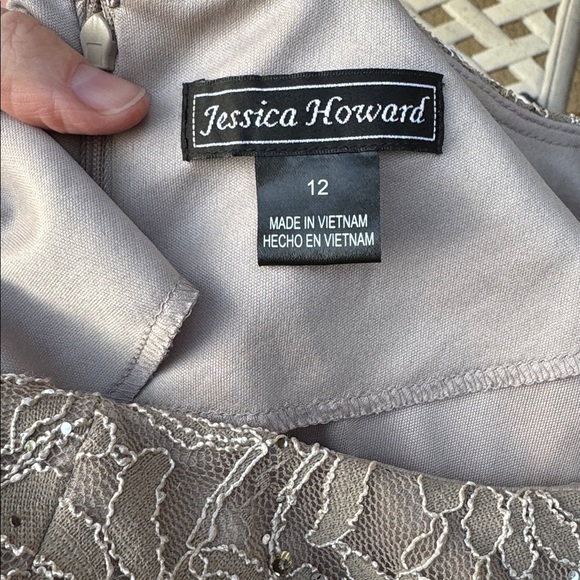 Jessica Howard Lace Long Sleeve Tan Dress with silver sequins size 12 - Picture 3 of 6